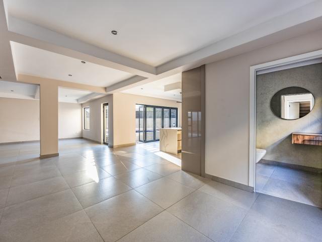 Townhouse for sale in Waterkloof, Gauteng