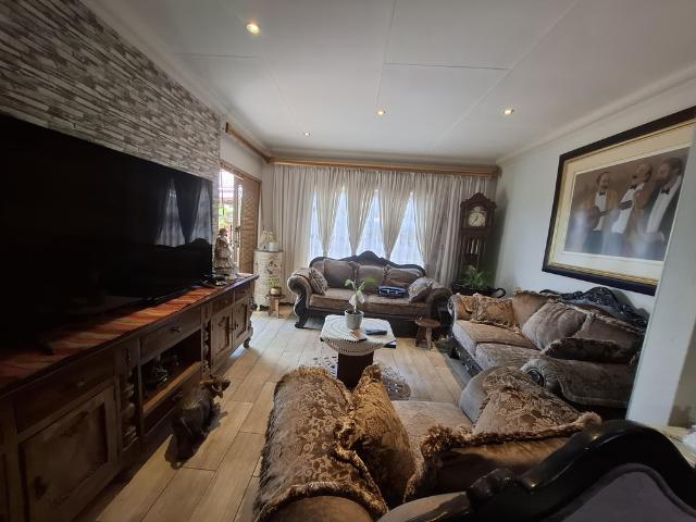 Townhouse for sale in Ekurhuleni, Gauteng