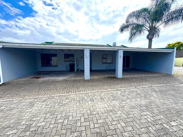 Townhouse for sale in East London, Eastern Cape