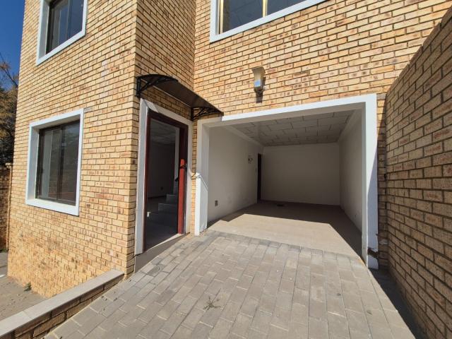 Townhouse for sale in Randburg, Gauteng