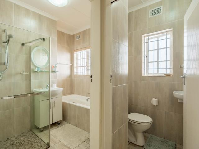 Townhouse for sale in Kloof, Kwazulu-natal