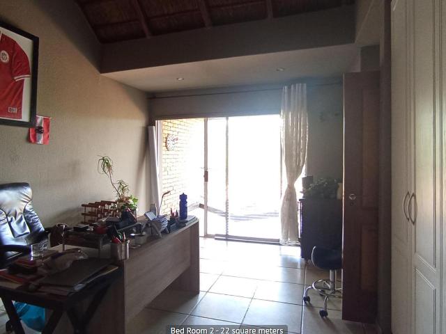 Townhouse for sale in Vosloorus, Gauteng