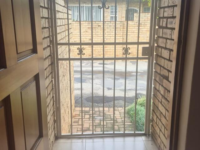 Townhouse for sale in Dr Kenneth Kaunda, North West