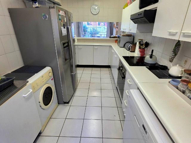 Townhouse for sale in Waterkloof, Gauteng