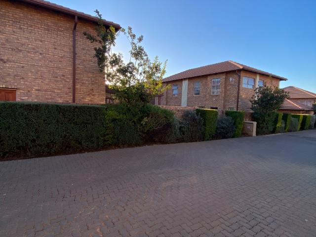 Townhouse for sale in Kungwini, Gauteng