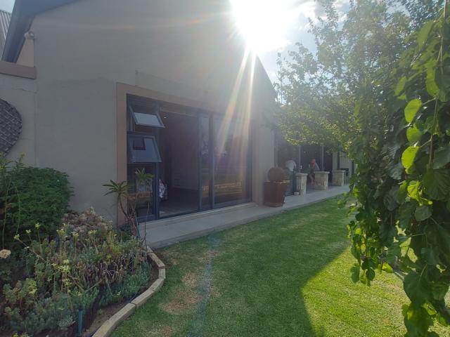 Townhouse for sale in Oranjeville, Free State
