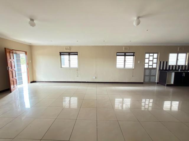 Townhouse for sale in Seaview, Kwazulu-natal