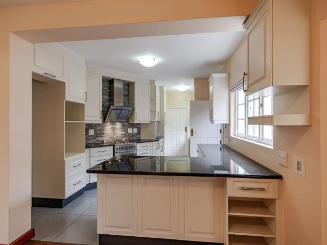 Townhouse for sale in Hillcrest, Kwazulu-natal
