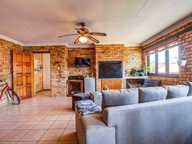 Townhouse for sale in Ekurhuleni, Gauteng