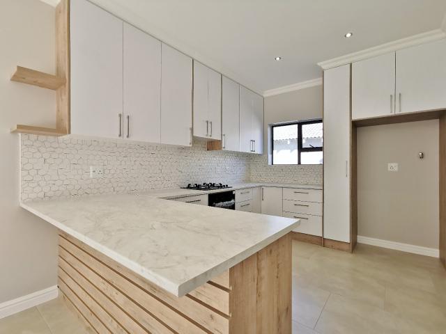 Townhouse for sale in Port Elizabeth, Eastern Cape