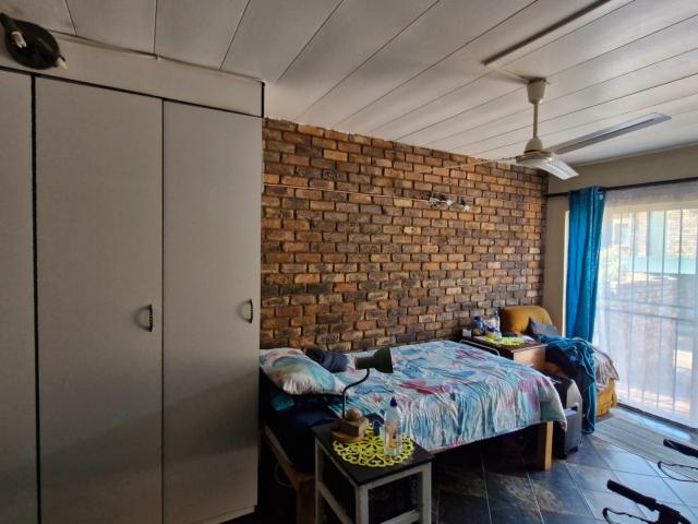 Townhouse for sale in Waterkloof, Gauteng