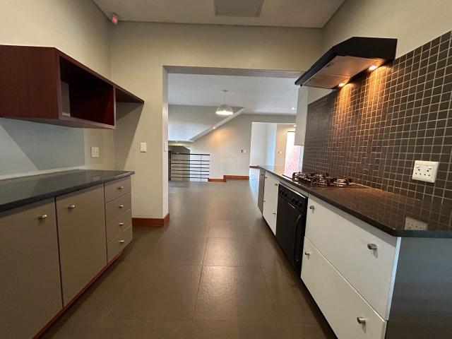 Townhouse for sale in Waterkloof, Gauteng
