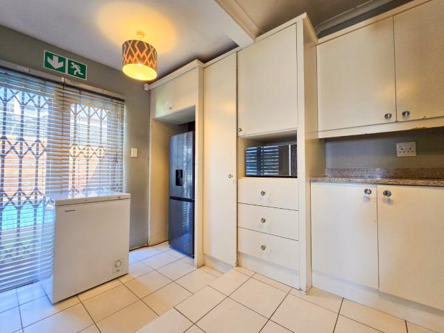 Townhouse for sale in Seaview, Kwazulu-natal