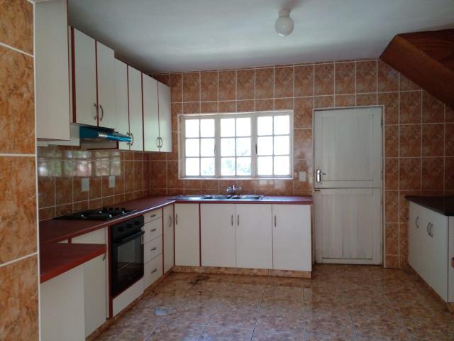 Townhouse for sale in Seaview, Kwazulu-natal