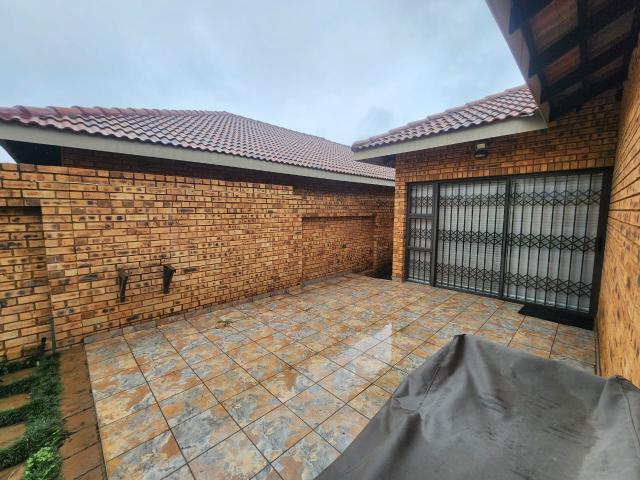 Townhouse for sale in Ekurhuleni, Gauteng