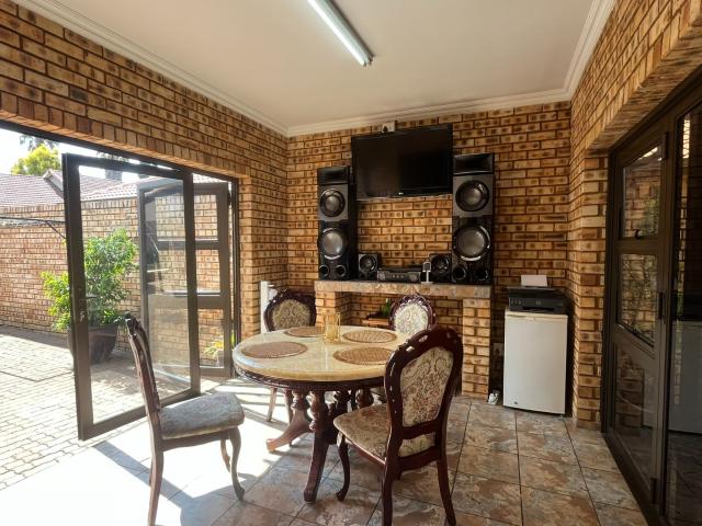 Townhouse for sale in Ekurhuleni, Gauteng