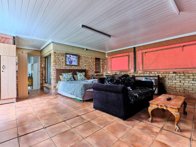 Townhouse for sale in Nooitgedacht, Gauteng