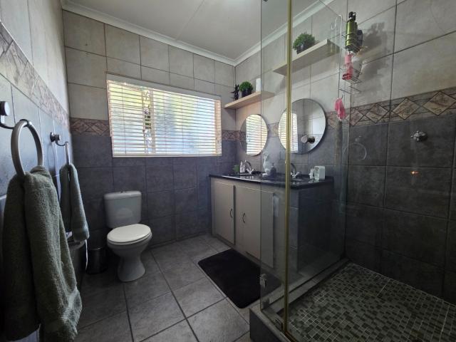 Townhouse for sale in Randhart, Ekurhuleni