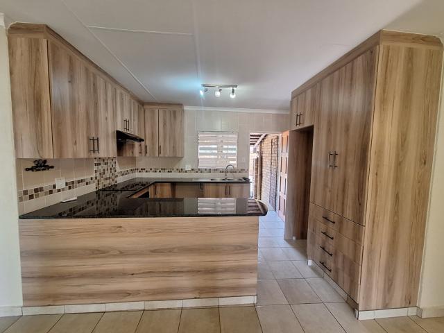 Townhouse for sale in Tlhabane, North West