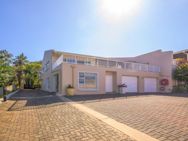 Townhouse for sale in Princess Grant, Kwazulu-natal