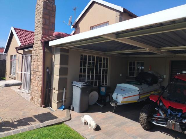 Townhouse for sale in Ekurhuleni, Gauteng