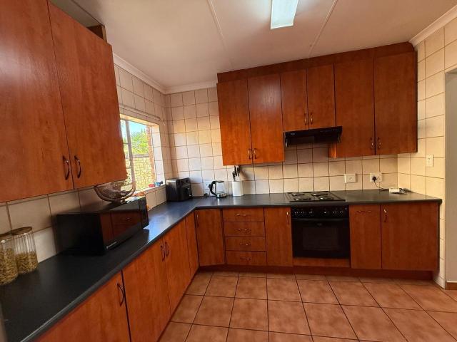 Townhouse for sale in Olievenhoutbos, Gauteng
