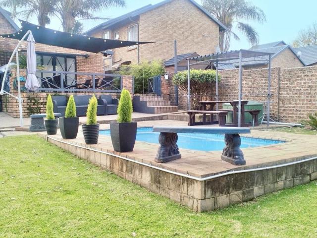 Townhouse for sale in Ekurhuleni, Gauteng