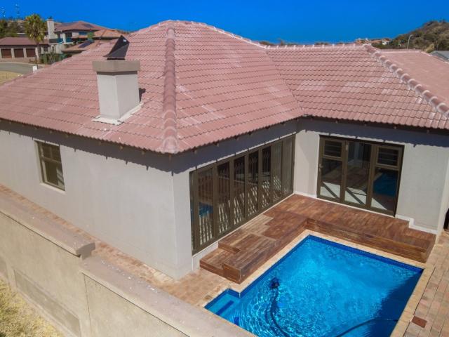 Townhouse for sale in Dr Kenneth Kaunda, North West
