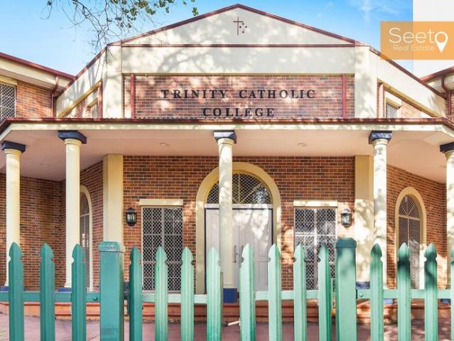 Townhouse for rent in Sydney, New South Wales
