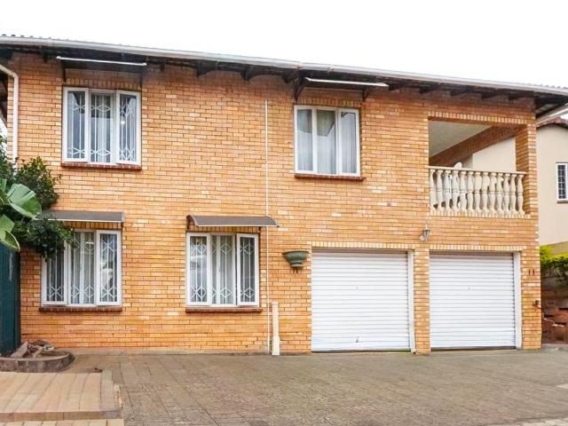 Townhouse for sale in Amanzimtoti, Kwazulu-natal