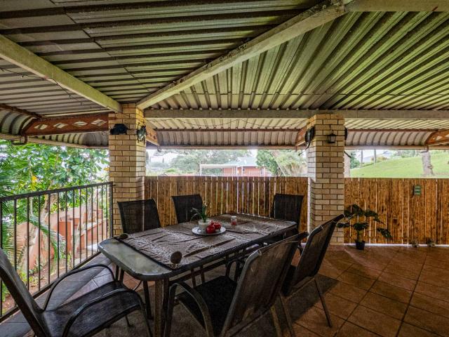 Townhouse for sale in Amanzimtoti, Kwazulu-natal