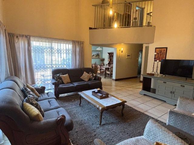 Townhouse for sale in Waterkloof, Gauteng