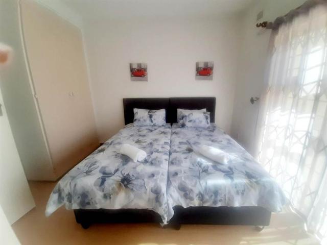 Townhouse for sale in Princess Grant, Kwazulu-natal