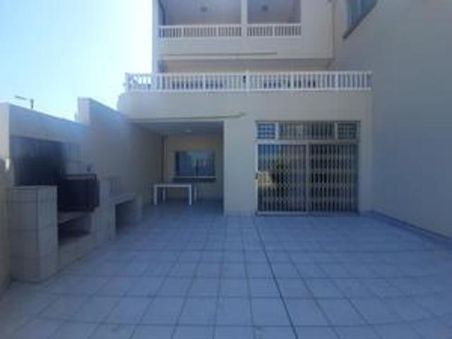 Townhouse for sale in Princess Grant, Kwazulu-natal