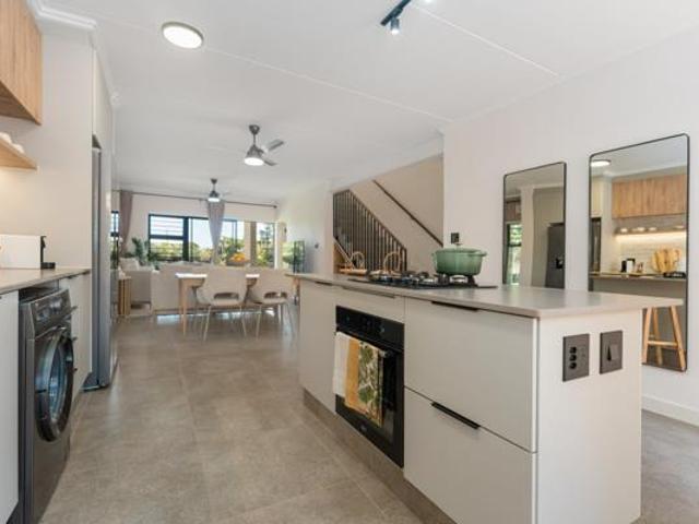 Townhouse for rent in Princess Grant, Kwazulu-natal