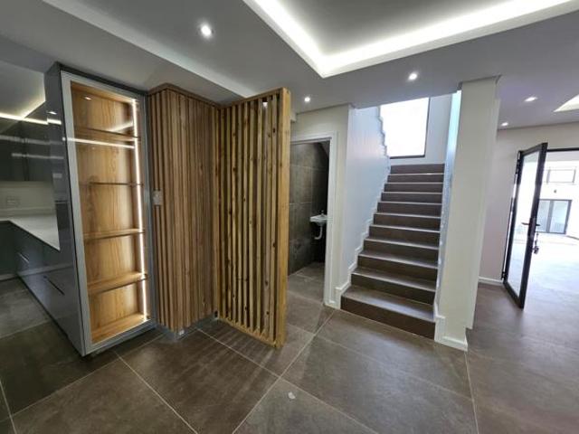 Townhouse for rent in Princess Grant, Kwazulu-natal