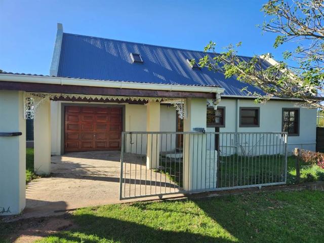 Townhouse for sale in Bushmans River Mouth, Eastern Cape