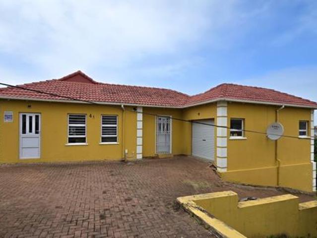 Townhouse for sale in East London, Eastern Cape
