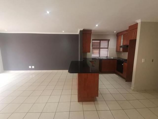 Townhouse for rent in Cape Town, Western Cape