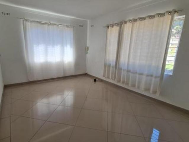 Townhouse for rent in Seaview, Kwazulu-natal