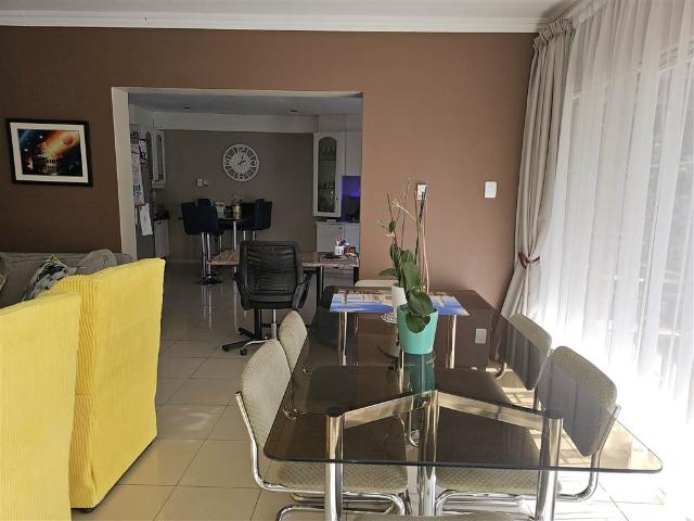 Townhouse for sale in Vosloorus, Gauteng