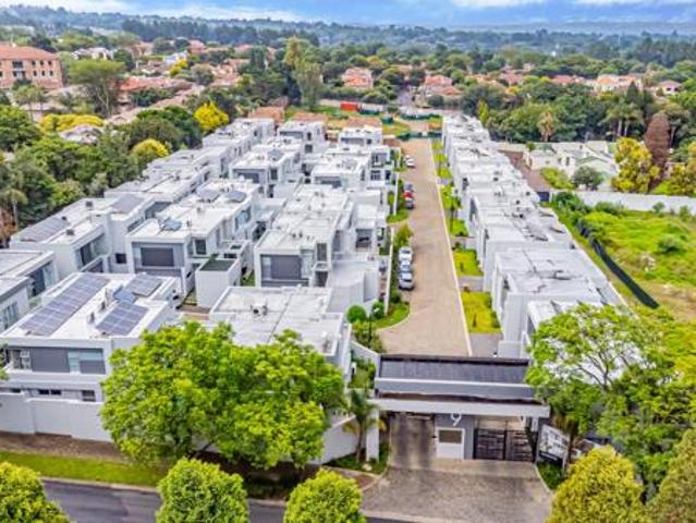 Townhouse for rent in Vosloorus, Gauteng