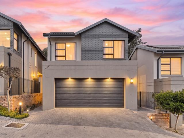 Townhouse for sale in Alexandra, Gauteng