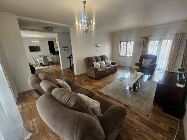 Townhouse for sale in Seaview, Kwazulu-natal