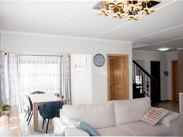 Townhouse for sale in Vosloorus, Gauteng