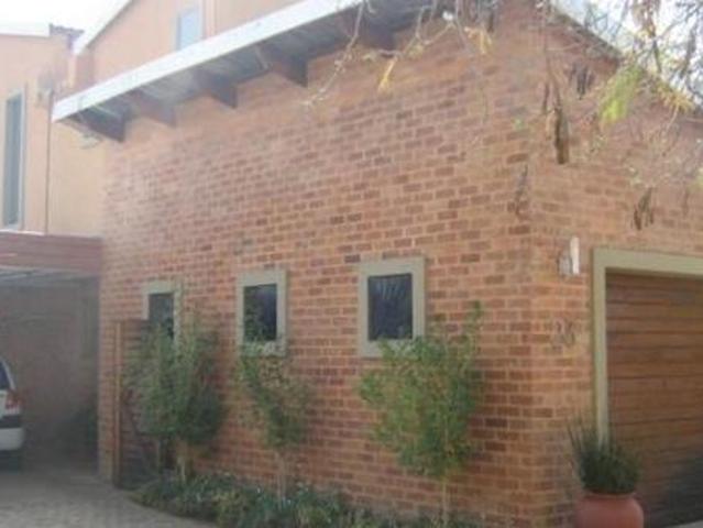 Townhouse for sale in Tlhabane, North West