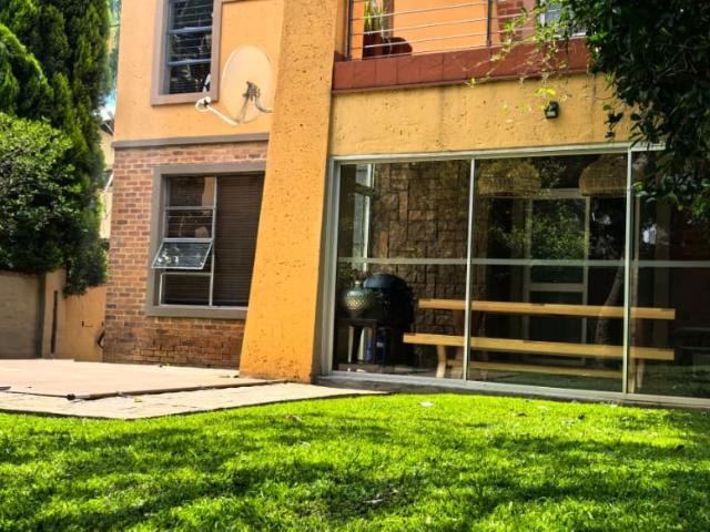 Townhouse for sale in Tlhabane, North West