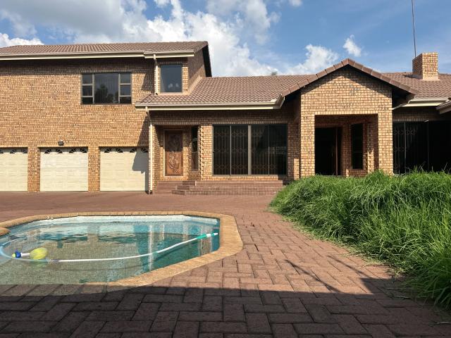 Townhouse for sale in Pullens Hope, Mpumalanga