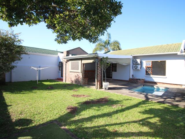 Townhouse for sale in East London, Eastern Cape