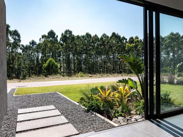 Townhouse for sale in Princess Grant, Kwazulu-natal